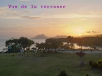 T3 Rhum Passion vue mer et rocher du Diamant dans célèbre Village de Vacances - Chambres d'hôtes Sainte-Luce
