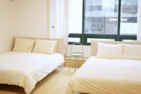 MINT CHACHA STAY - 1 min Walk to Hongdae Station - Free Luggage Storage - Chambres d'hôtes Séoul