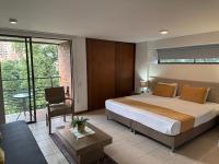 Studio Apartment with Balcony