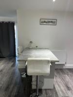 Keep Green Abode - Ferienwohnung West Byfleet
