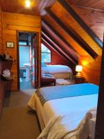 Dreibettzimmer mit eigenem Bad