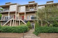 Hilltop 3BR for 10, Private Garage, Skyline Views - B&B Covington