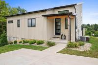 4BR, 2 & half Bath, Hot Tub, Private Parking, Near Ark - B&B Dry Ridge