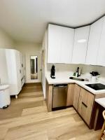Kamer met Queensize Bed en Uitzicht op Zee