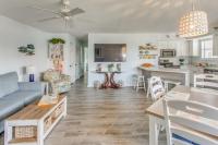 NMB Condo Walk to the Beach or Use the Pool! - B&B Myrtle Beach