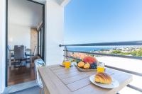 Pena View Apartment by Atlantic Holiday - B&B Santa Luzia