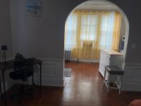 Charming one Bedroom 1 Min to Beth Israel Hospital 30 Min Times SQ NYC ,Newark Airport, American Dream Mall, Downtown Newark Restaurants and night life - Chambres d'hôtes Newark
