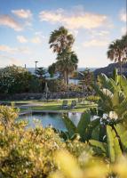 Coastal Apartment with Terrace, Sea Views and Heated Pools - B&B San Miguel De Abona