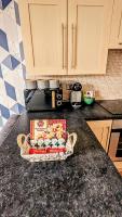 Cosy Central 2-Bed Flat City View & Parking - Bed and Breakfast Wigan