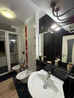 Chill & Central Apartment - Bed and Breakfast Durrës