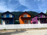 KUMA KUMI VILLAGE - Colorful Cabins in Maribaya, Lembang - B&B Patrol