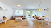 Homely Stay Grand Living - 5BR Terrace House with garden - B&B Kindsbach