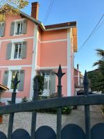 Grand Appartement dans une Maison - B&B Bayona