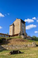 Château Montegut Hebergement atypique batiments exterieurs en renovation - Chambres d’hôtes Montégut