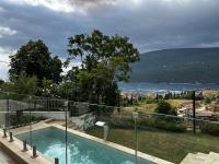 Modern 4BR & 3BR Villa with Pool, Near Portonovi - B&B Kumbor