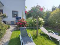 Fewo "Am Deich" 70m zum Strand, Glasfaser, Fahrradgarage, eigener Parkplatz, eigener Garten - B&B Dahme