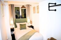 Comfortable London Apartment, Accommodates 5, Wi-Fi & Parking Included - B&B Londra