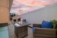 Cozy 2BR - Beach & Trail - Bikes, Fire Pit - Bed and Breakfast St. Petersburg