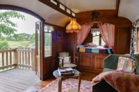 Wooden Caravan With Lake View