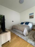 Luxury Modern Apartment with View - Ferienwohnung Prag