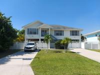 Island Villa with 33 Foot Infinity Pool, Dolphin Visits - B&B Fort Myers Beach