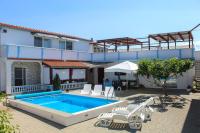 Holiday apartment in Tribunj with terrace, air conditioning, W-LAN 5034-1 - Chambres d'hôtes Tribunj