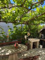 Apartman Mia A3 Šolta - Bed and Breakfast Nečujam