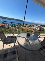 Apartman Mia A1 Šolta - B&B Nečujam