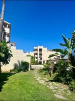 Estepona Penthouse Resort with Private Solárium - Pool & Free Parking - B&B Estepona