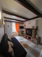 Maison auvergnate entièrement rénovée - B&B Brioude