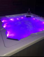 maison moderne avec piscine - B&B Beaumont-de-Lomagne