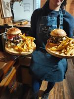 Dulces momentos hosteria y pastelería - B&B Epuyén