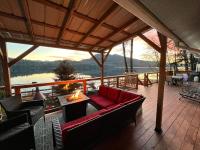 Mile 77 Cottages - B&B Youbou