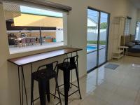 Homestay 229 Private Pool behind PD Ostrich Farm - Chambres d’hôtes Port Dickson