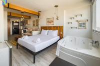 Jacuzzi Studio By The Historic Pyramids Apt2 - Ferienwohnung Kairo