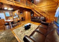 Private yet walking distance to downtown - B&B Gatlinburg