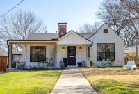 Upscale 3BR with Yard Games Heated Pool and Hot Tub - Ferienwohnung Dallas