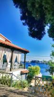 Cap Sounion, Seafront Apartment 1 - Bed and Breakfast Sounio