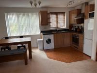 Modern, Spotless Flat Near M4,Free Parking & Wi-Fi - B&B Pontarddulais