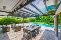 Family-Friendly 4BR House with Pool in Westchester Miami - Chambres d’hôtes Tamiami
