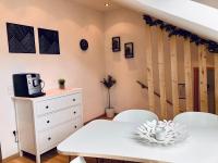 Moderne Dachgeschosswohnung an der Donau - B&B Mariaposching
