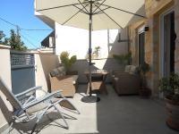 Filoxenia "Charming 2BR stone house with patio " - B&B Chionato