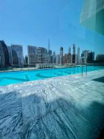 Stylish 1BR in Binghatti Canal, Business Bay - Ferienwohnung Dubai