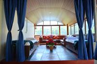 10-Bed Mixed Dormitory Room