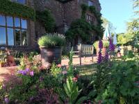 Pet Friendly Manor House Hop Kiln - B&B Ledbury