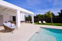 Rompeolas Chalet, 6 minutes walking to the beach - Chambres d’hôtes Los Caños de Meca