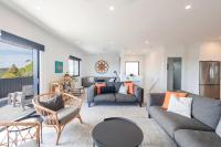 The Bay House - Oceanstays - B&B Yamba