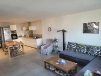 Modern and authentic house - B&B Écotay