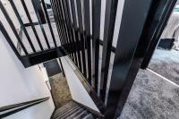 Modern 4BR Family Home Sleeps 8 + Free Parking - B&B Manchester