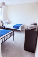 Spacious 3-Bed Contractor-Friendly Home - B&B Bristol